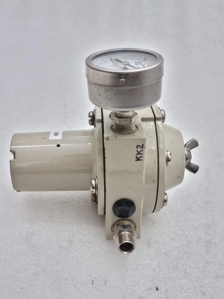 YAMATAKE KZ03-1A AIR REGULATOR IN. MAX. 970kPa OUT. 140kPa Made In Japan